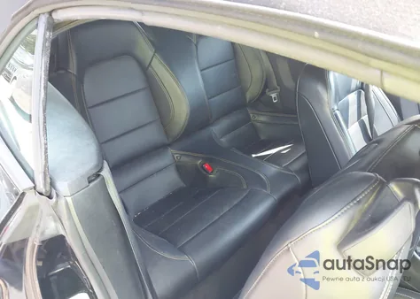 2017 Ford Mustang Ecoboost Premium z USA, uszkodzony, nr VIN 1FATP8UH2H5256197